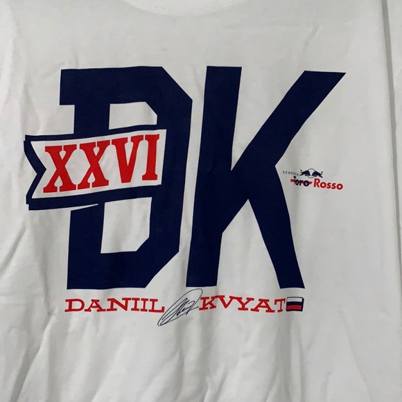 Red Bull Daniel Kvyat Men’s XL Shirt - Picture 1 of 6